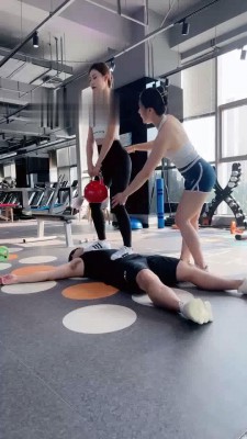 【二宝】健身房的体能训练 bf16388-绳艺资料库