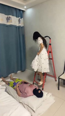 图片[10]-【精神小妹】双学生S-日式房间全体重踩踏踢踹-绳艺资料库