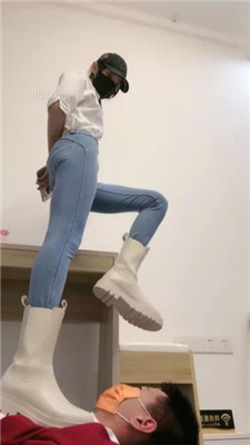 图片[8]-【美娜格格】白短靴&AJ全体重踩地毯-绳艺资料库